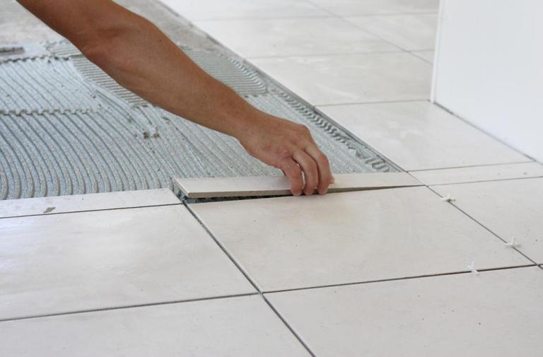 Pose de carrelage à Comines, les règles pour un résultat parfait